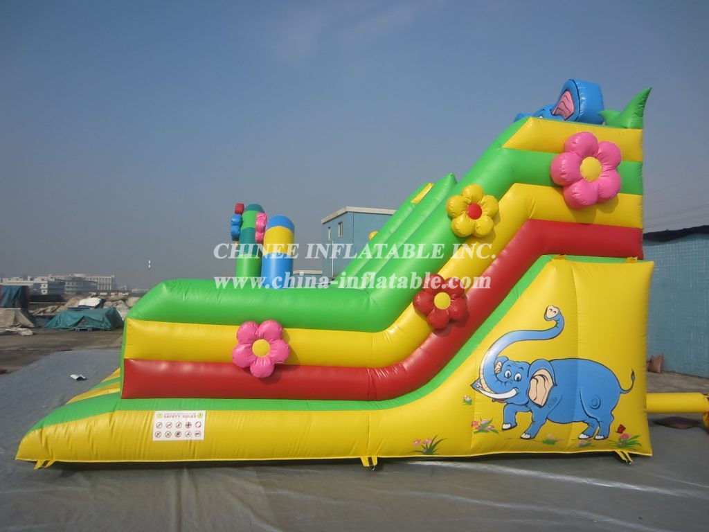 T8-1419 The Mouse Inflatable Slide