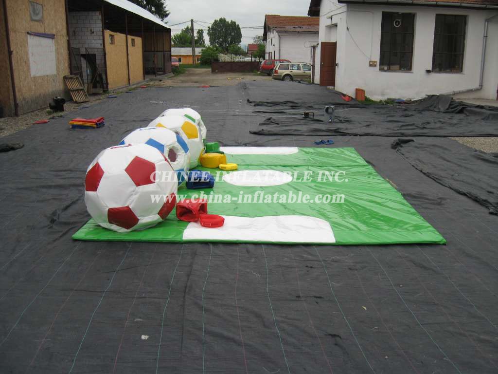 SS1-5 Adult Football Sumo Set 4 Suits 1 Mat