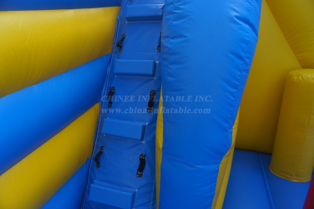 T2-4895 The Smurfs Bouncy Castle With Slide