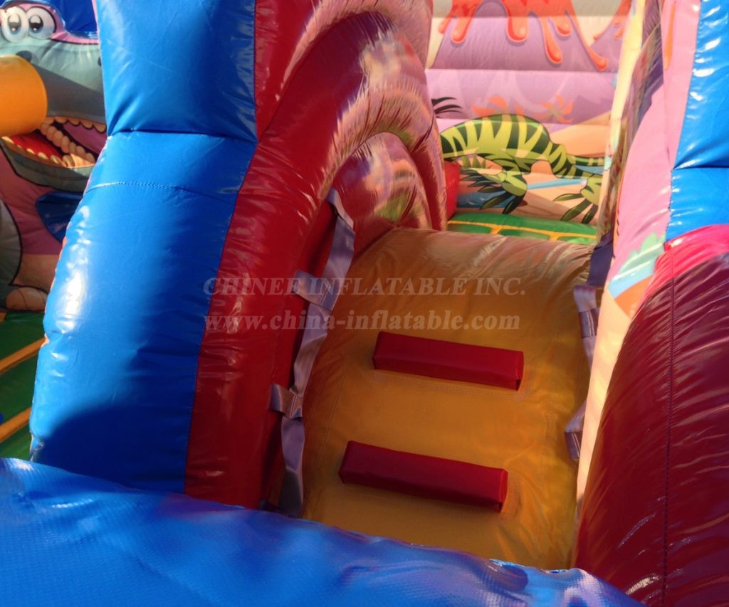 T2-4728 Dinoland Inflatable Combo