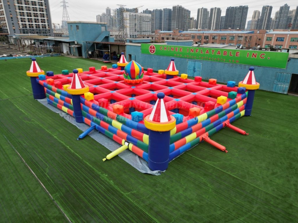 T11-6000 Large Inflatable Maze