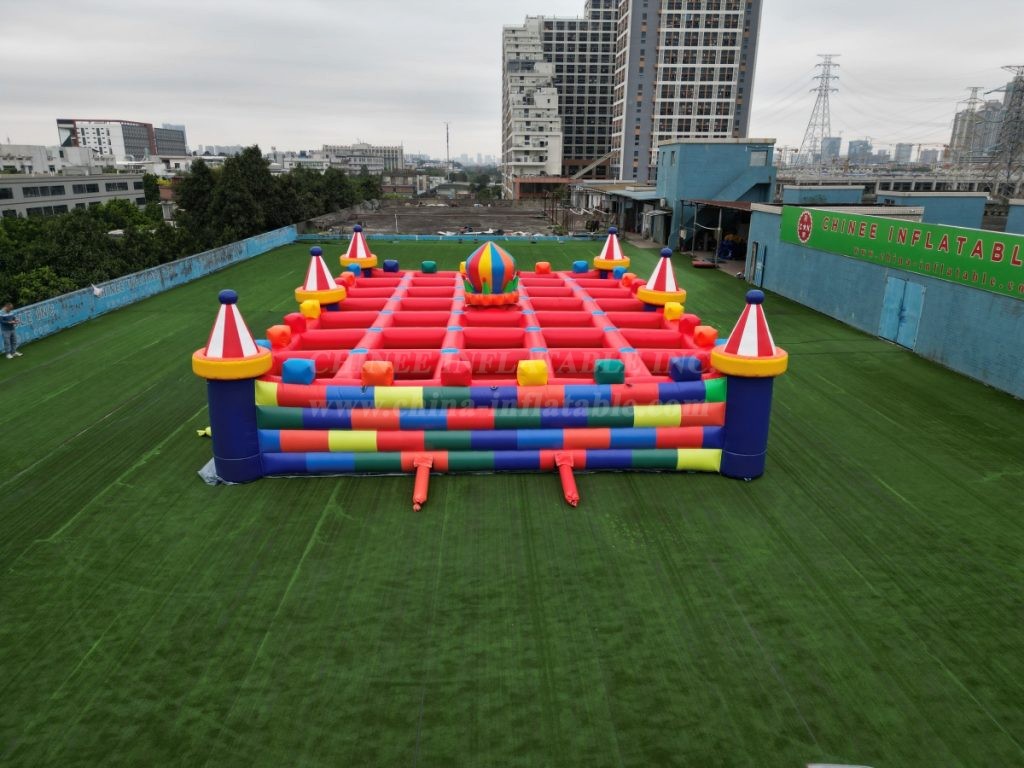 T11-6000 Large Inflatable Maze